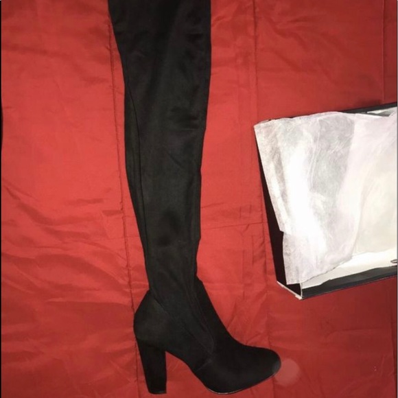 Shoes - Thigh high black boots